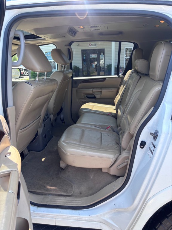 2012 Nissan Armada Image 10
