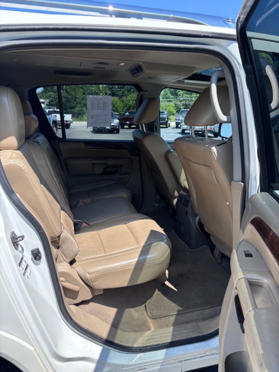2012 Nissan Armada Image 12