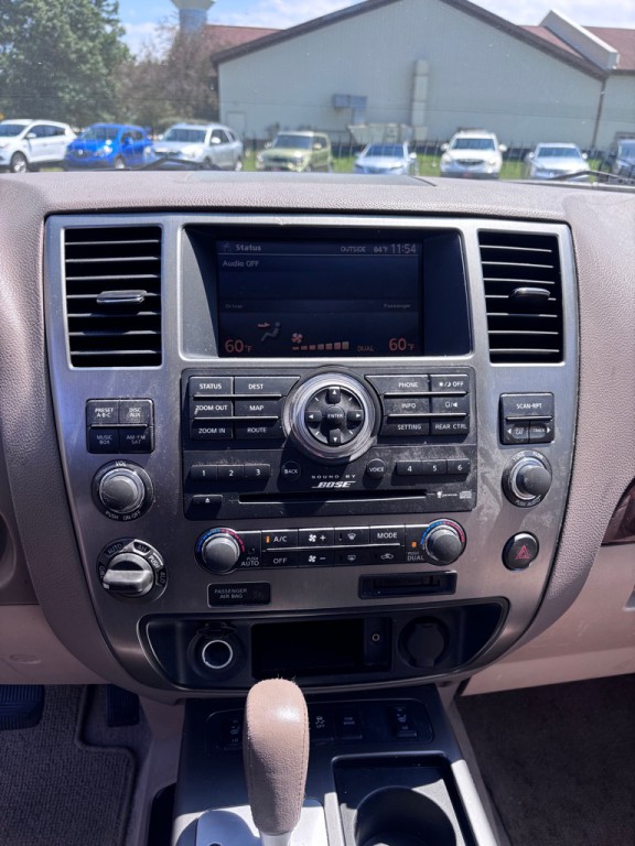 2012 Nissan Armada Image 18