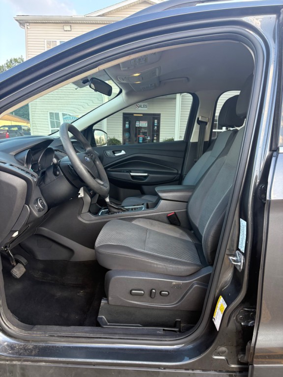 2017 Ford Escape Image 9