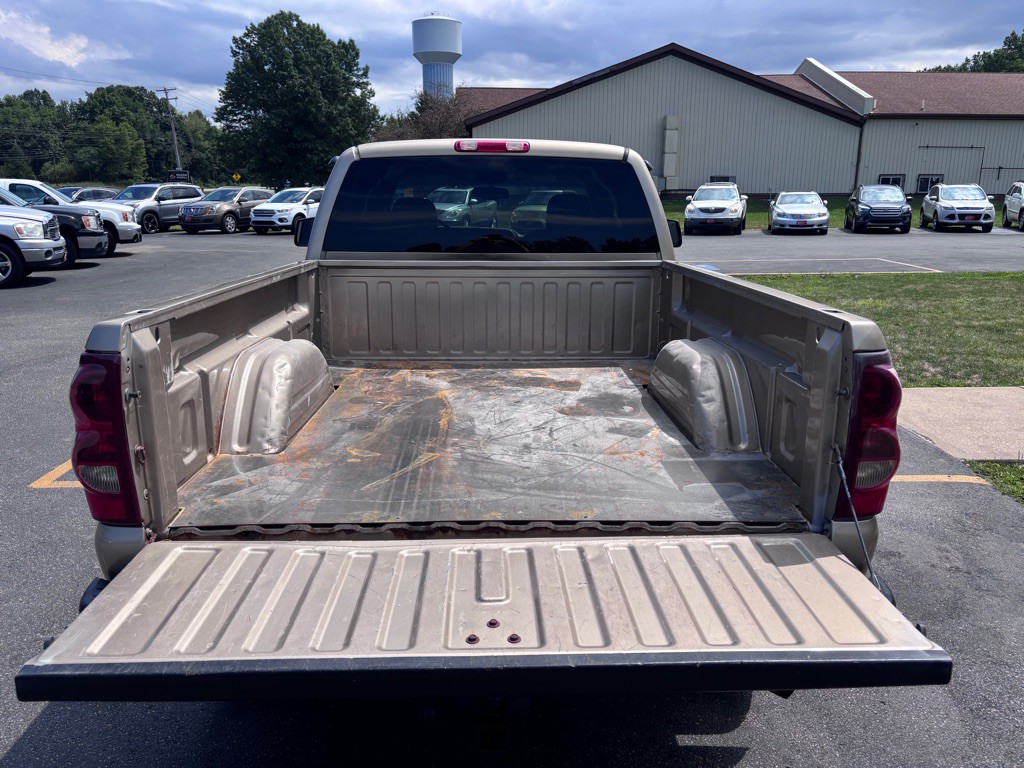 2003 Chevrolet Silverado 1500 Image 9