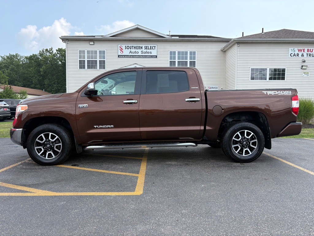 2017 Toyota Tundra Image 1
