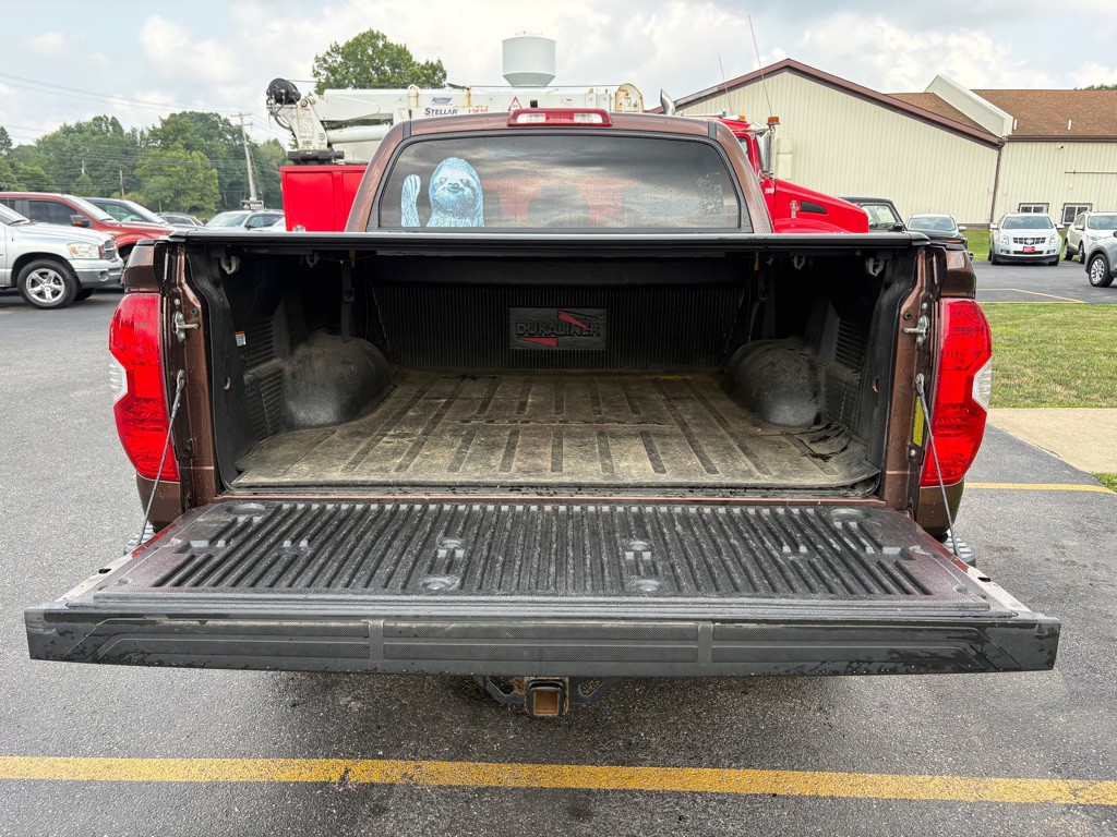 2017 Toyota Tundra Image 8