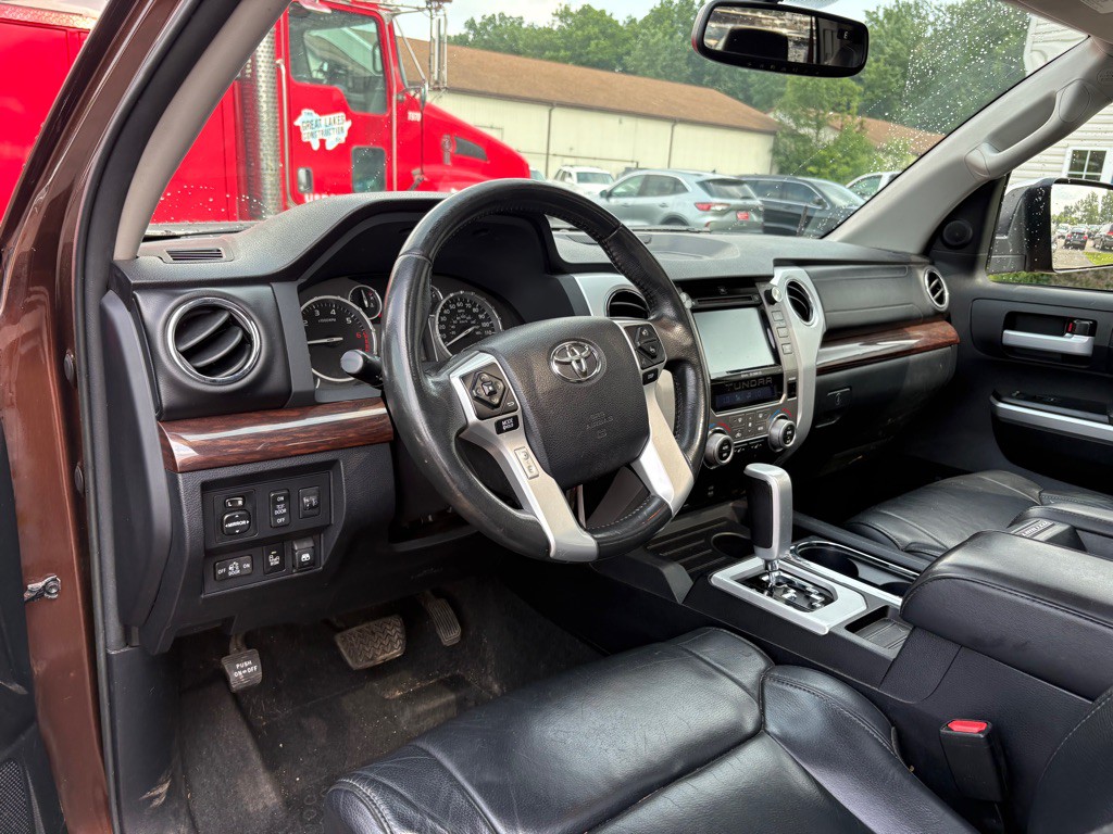 2017 Toyota Tundra Image 14