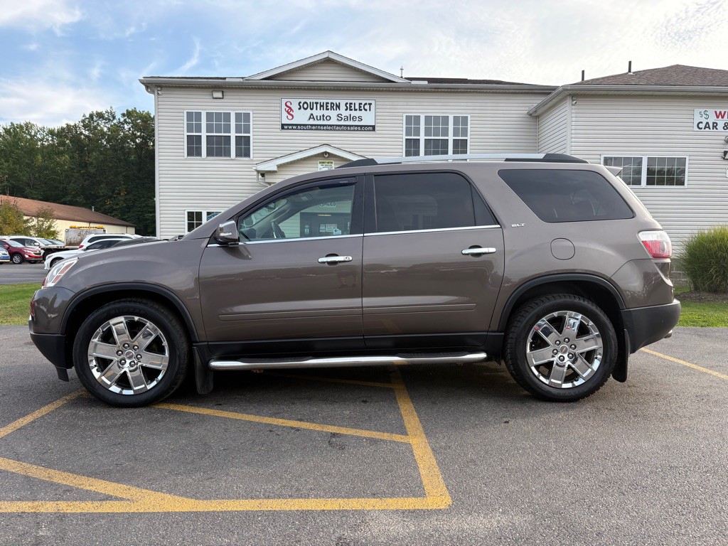 2010 GMC Acadia Image 1