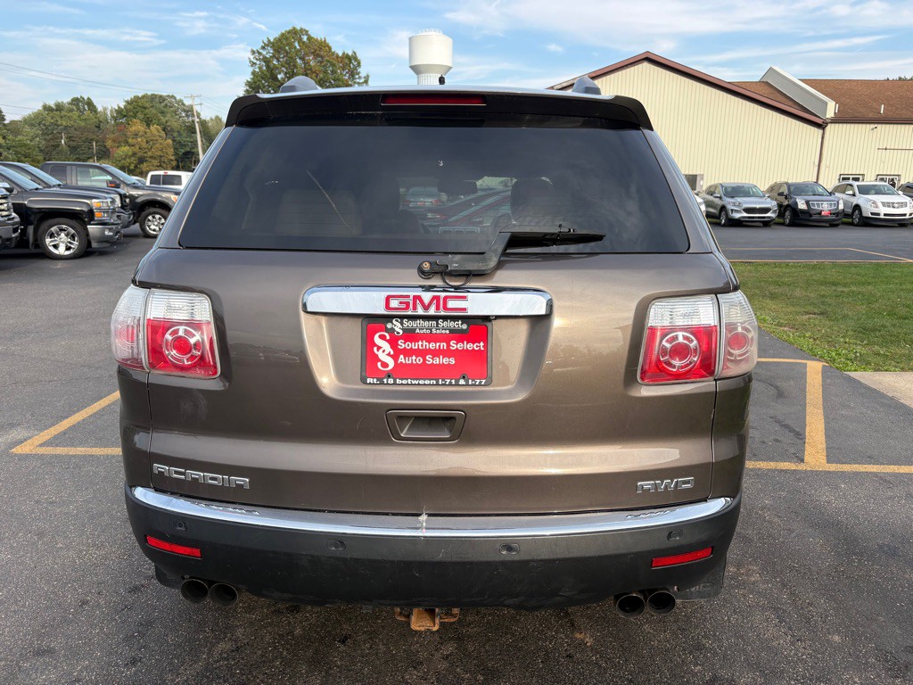 2010 GMC Acadia Image 7