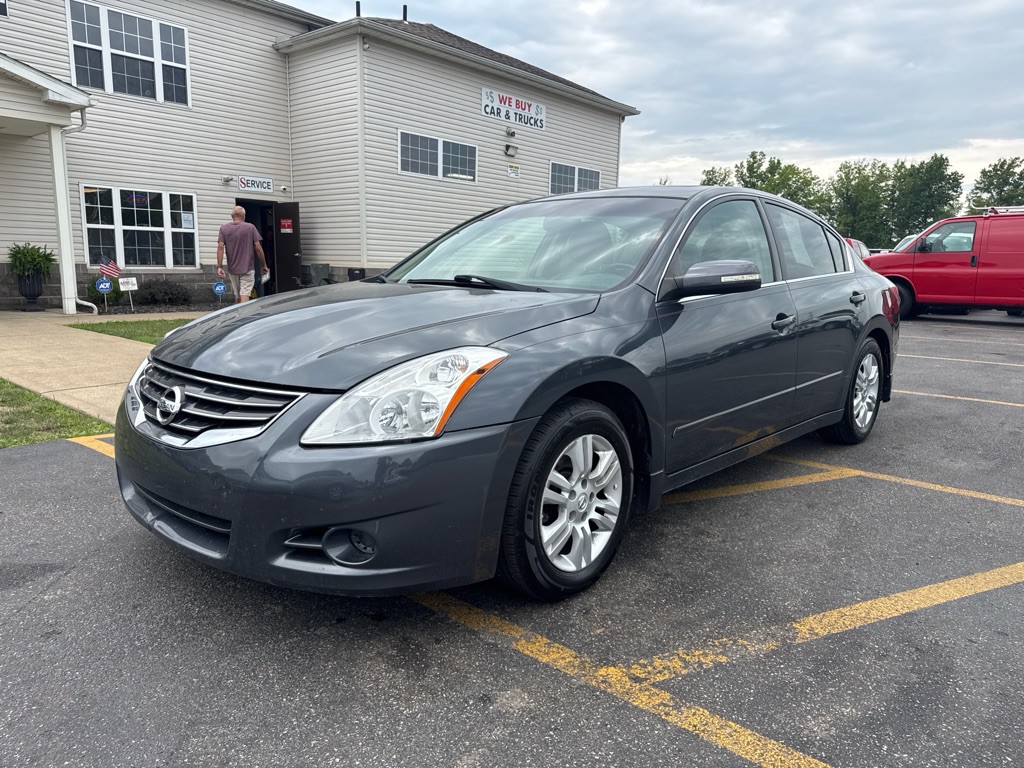 2011 Nissan Altima Image 2