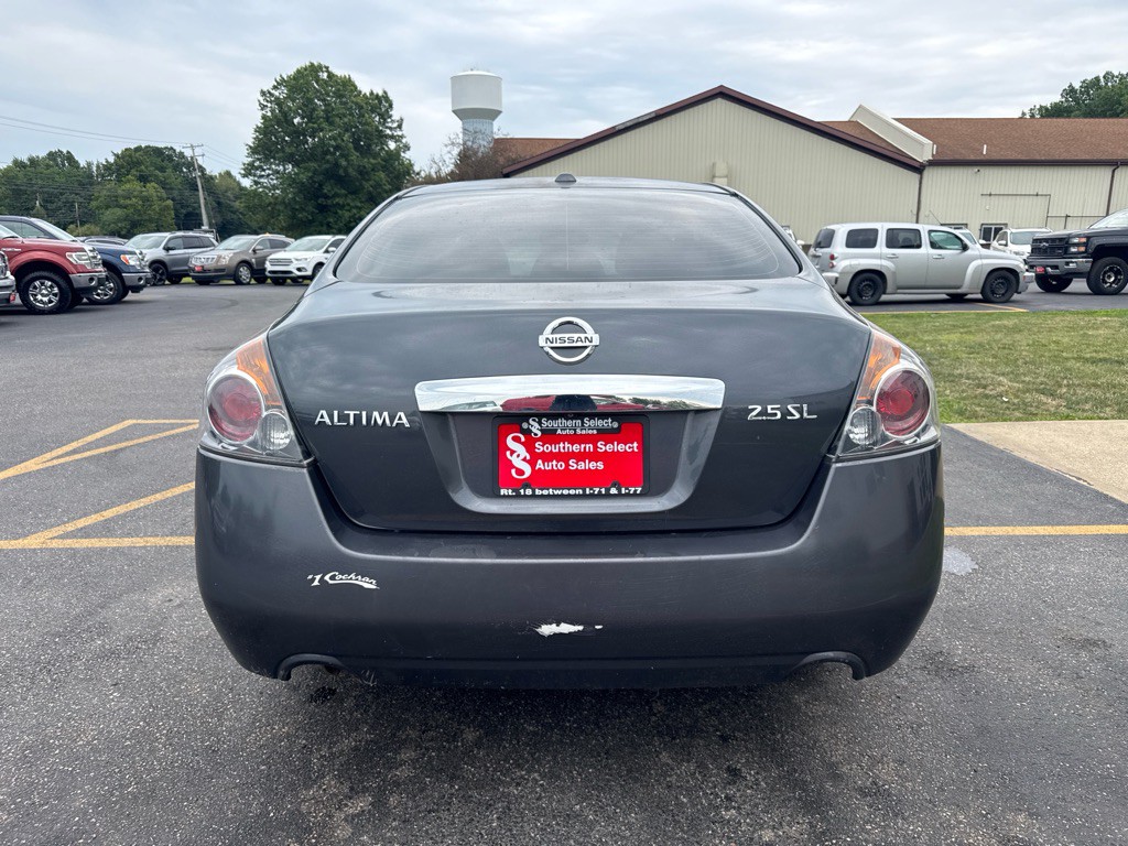 2011 Nissan Altima Image 7