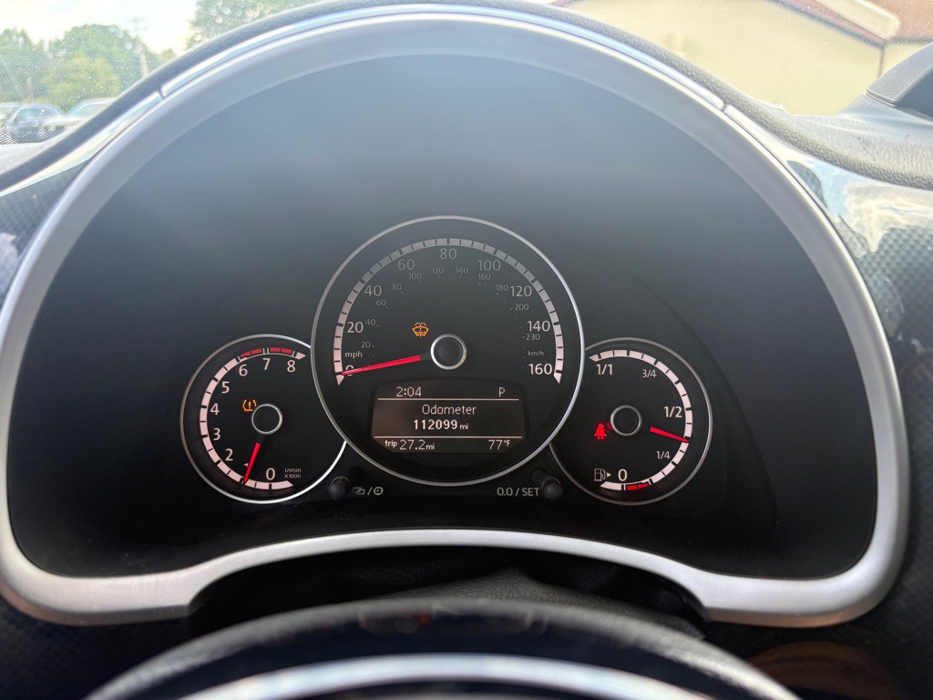 2015 Volkswagen Beetle Image 13