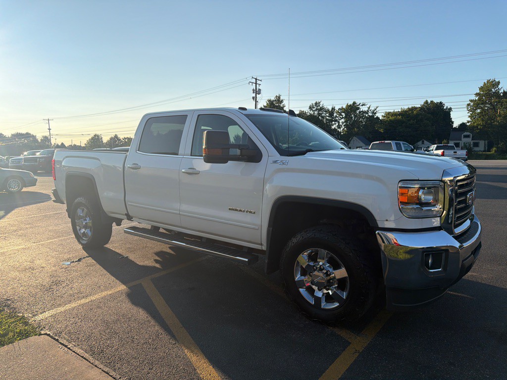 2017 GMC Sierra 2500 Image 4