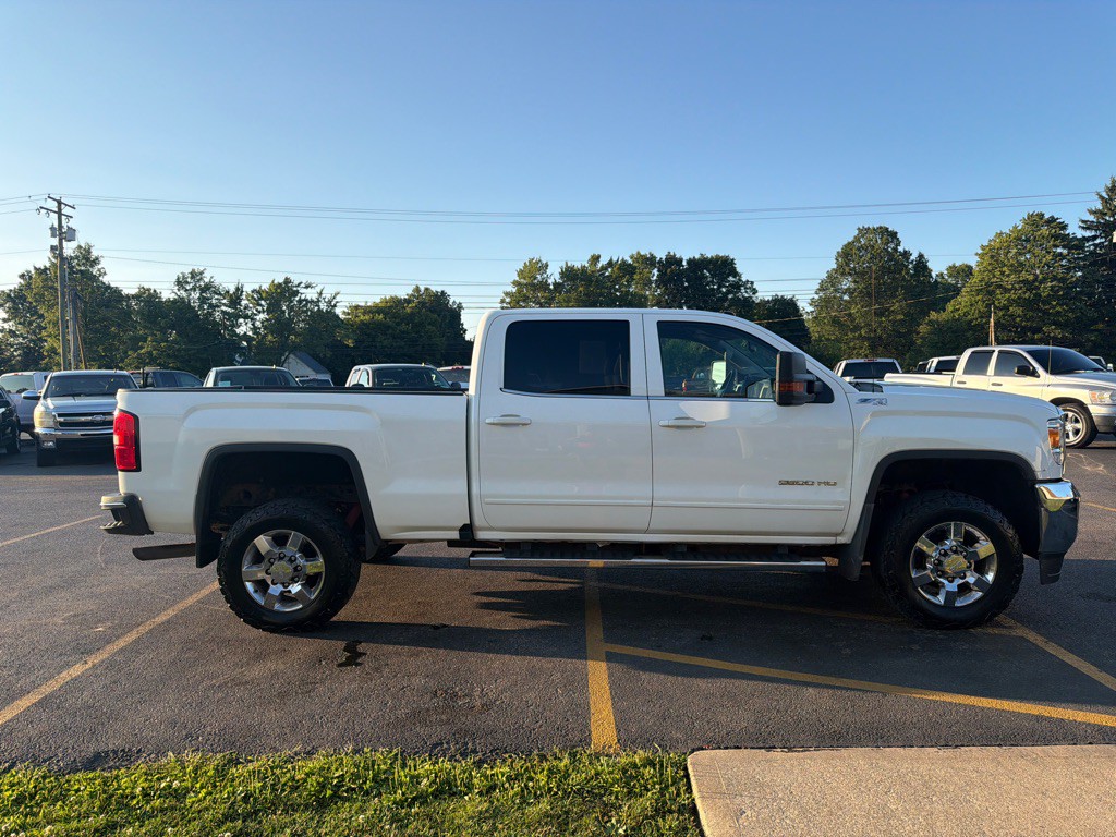 2017 GMC Sierra 2500 Image 5