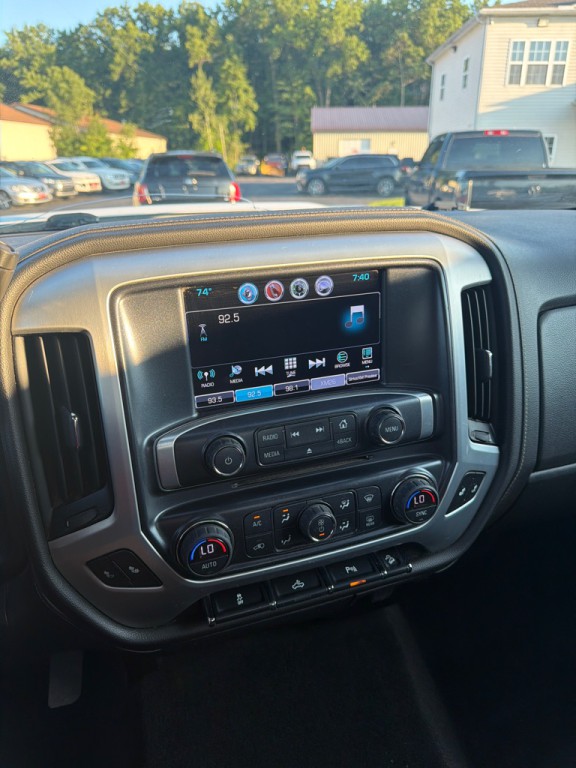 2017 GMC Sierra 2500 Image 17