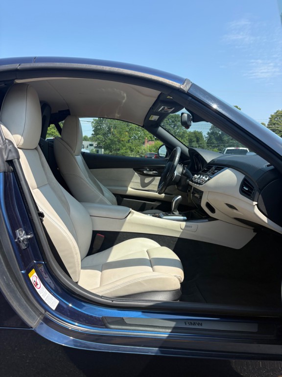 2009 BMW Z4 Image 10