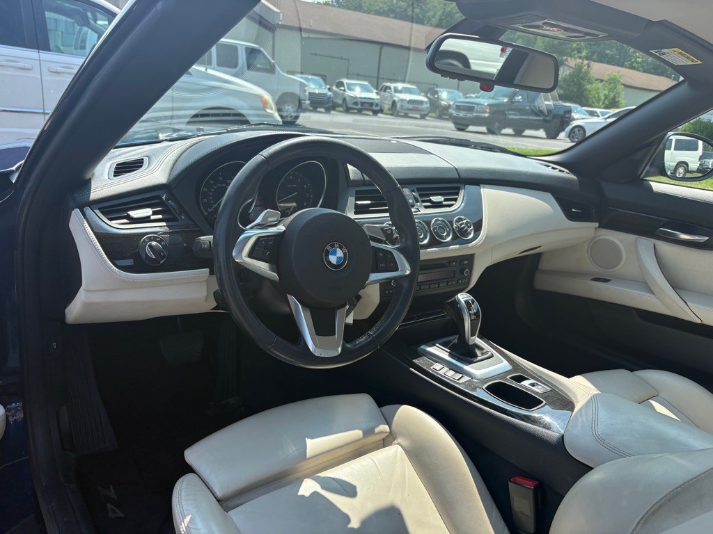 2009 BMW Z4 Image 11