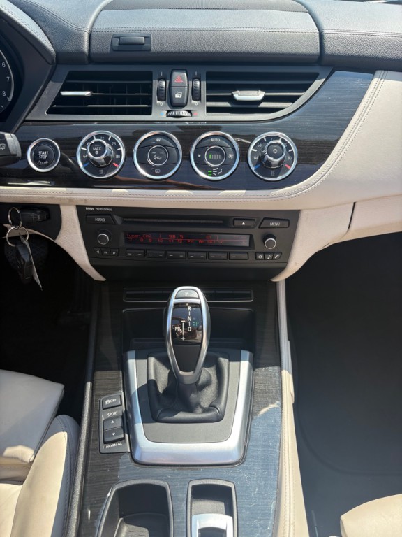 2009 BMW Z4 Image 13