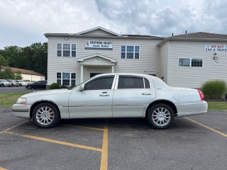 Image for 2006 Lincoln Town Car Signature ID: 7585034