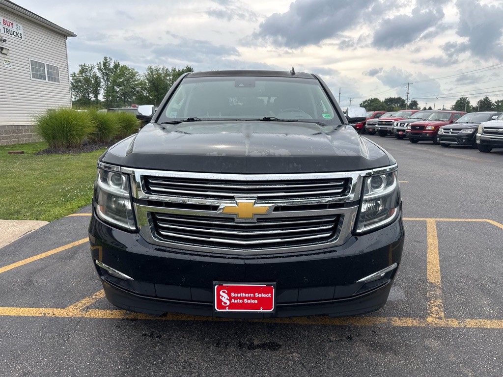 2015 Chevrolet Suburban Image 3