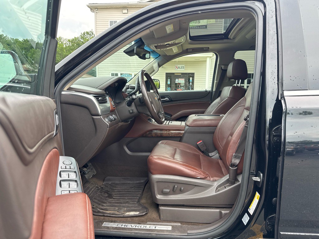 2015 Chevrolet Suburban Image 10