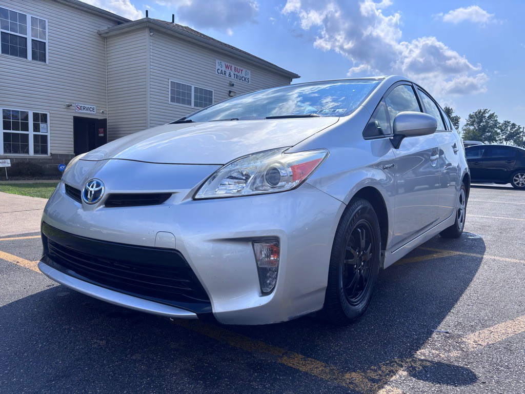 2014 Toyota Prius Image 2