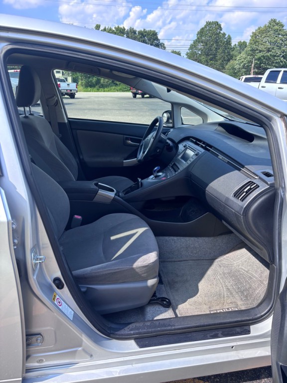 2014 Toyota Prius Image 11