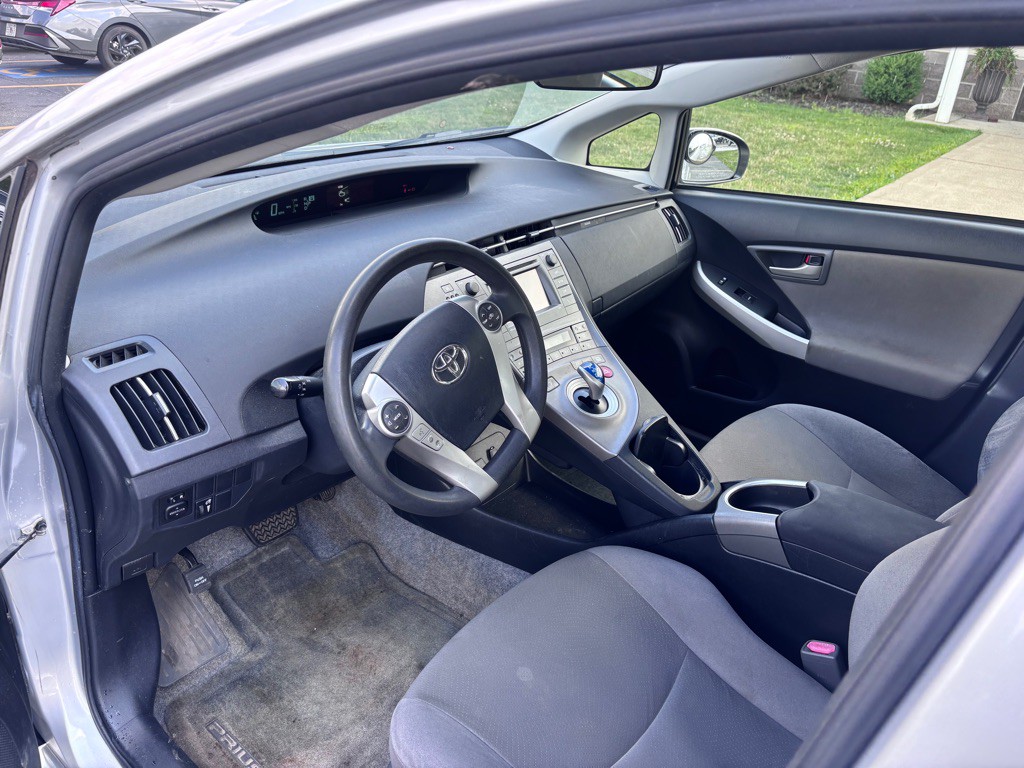 2014 Toyota Prius Image 14