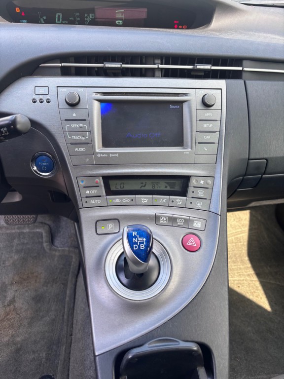 2014 Toyota Prius Image 17