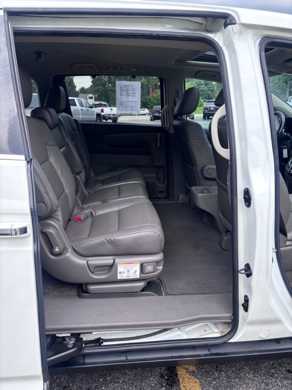 2013 Honda Odyssey Image 12