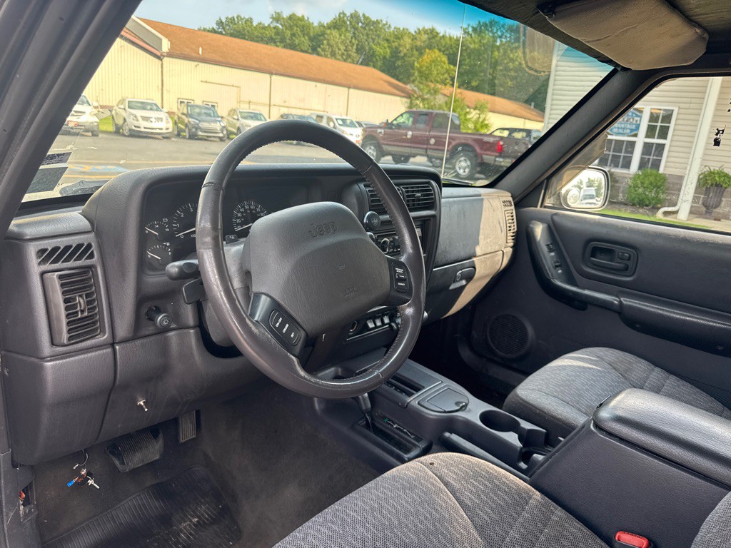 2000 Jeep Cherokee Image 15