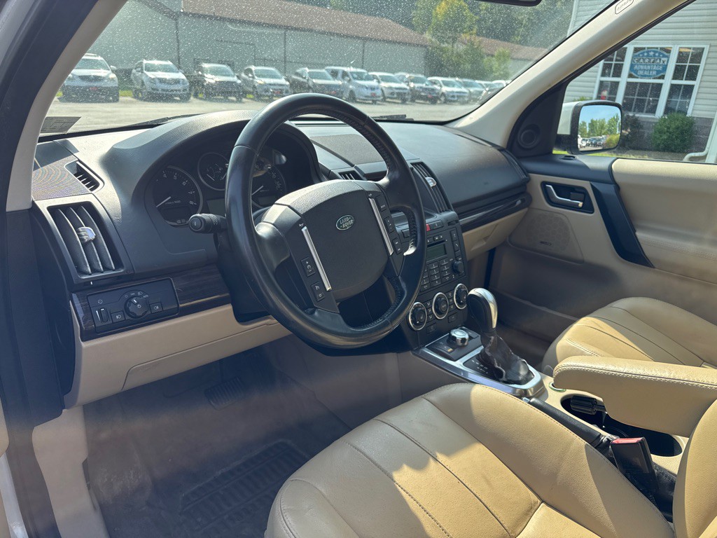 2011 Land Rover LR2 Image 14