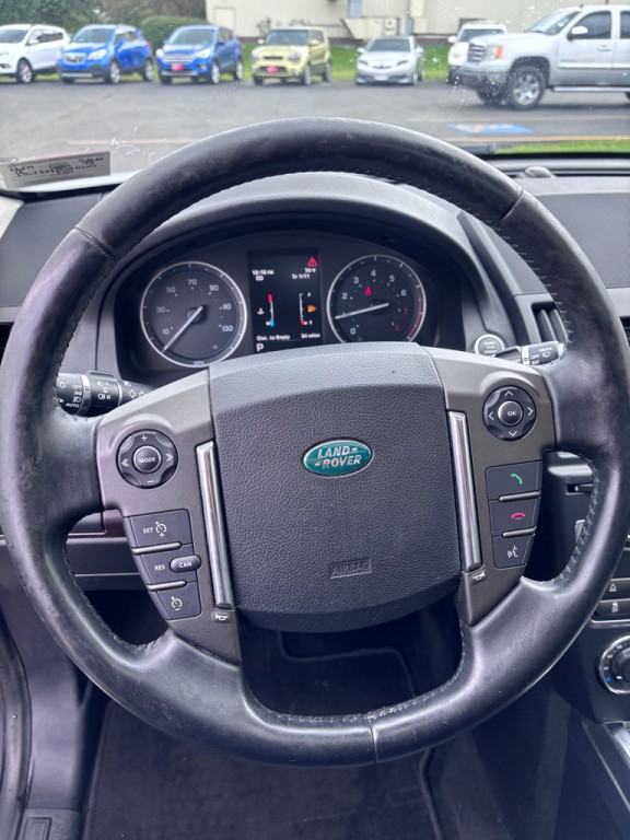 2013 Land Rover LR2 Image 17