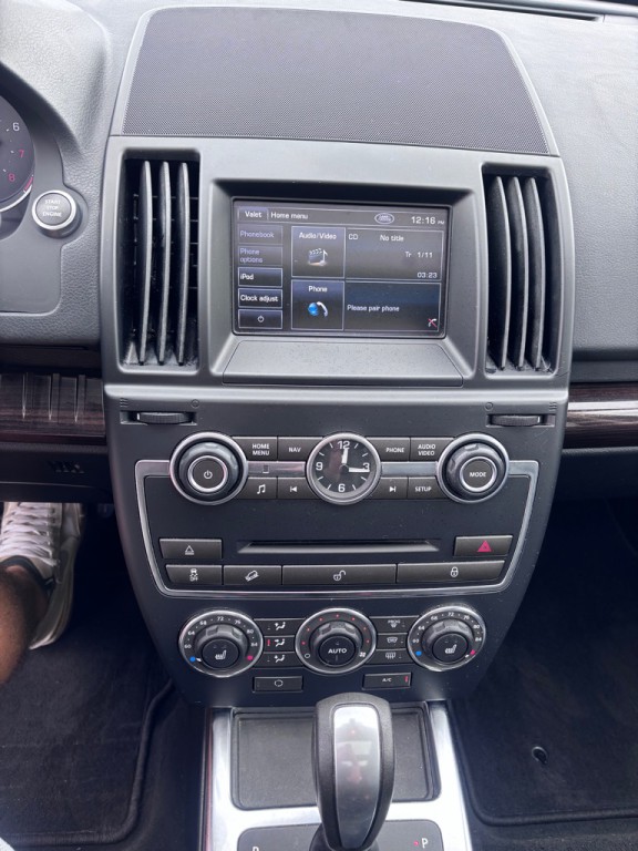 2013 Land Rover LR2 Image 18