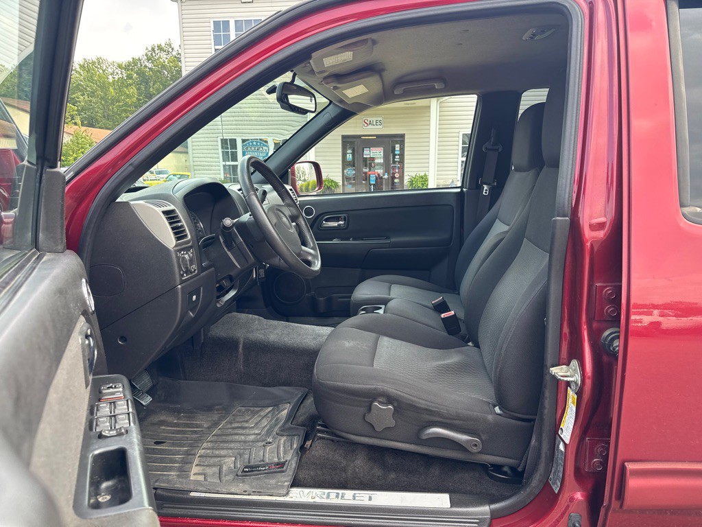 2011 Chevrolet Colorado Image 11