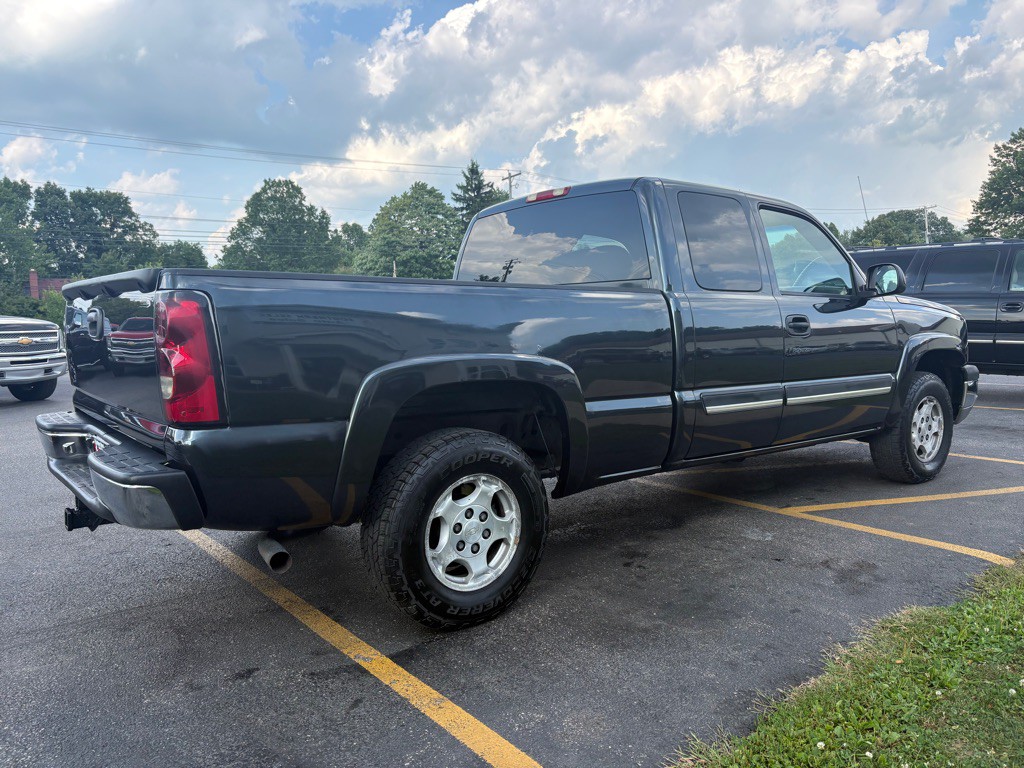 2004 Chevrolet Silverado 1500 Image 6