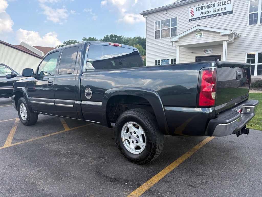 2004 Chevrolet Silverado 1500 Image 8