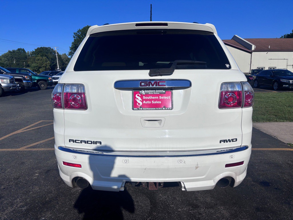 2012 GMC Acadia Image 7