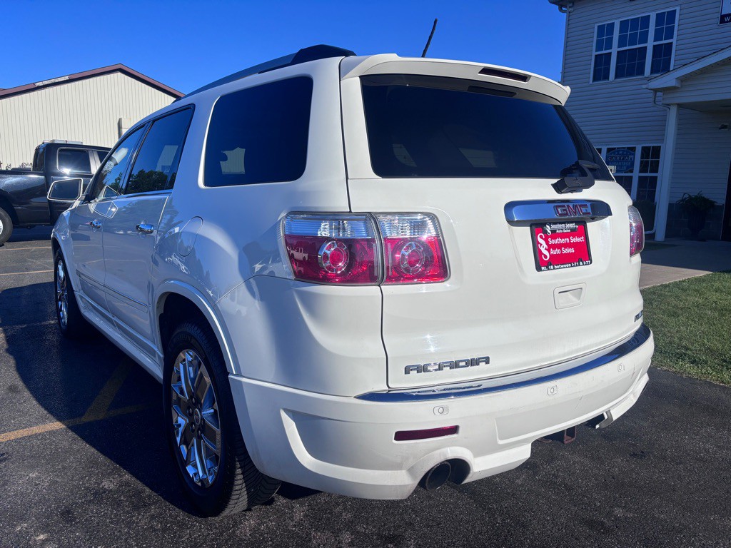 2012 GMC Acadia Image 8