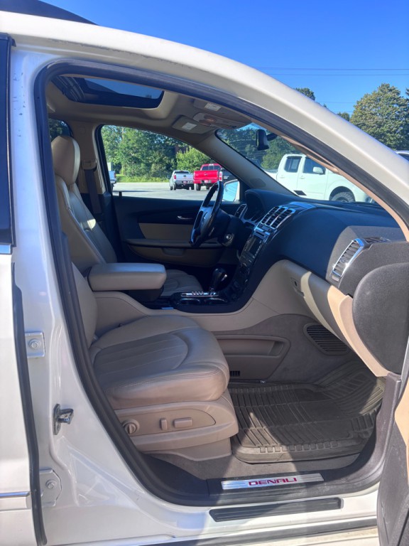 2012 GMC Acadia Image 11