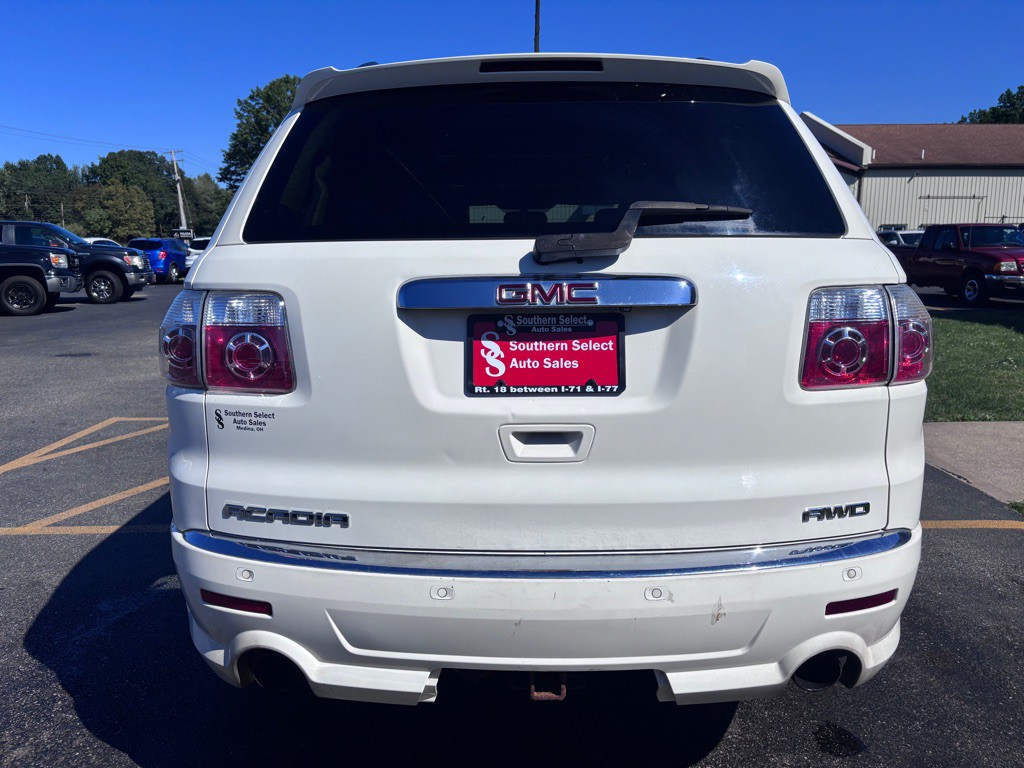 2012 GMC Acadia Image 28