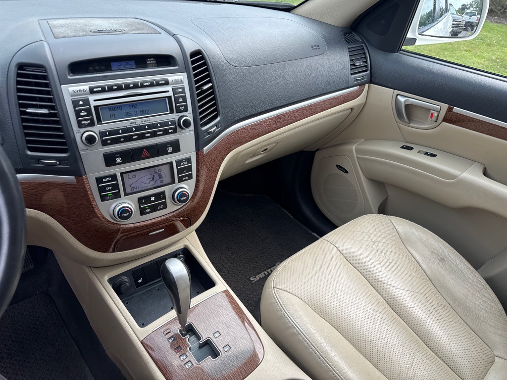 2008 Hyundai Santa Fe Image 16