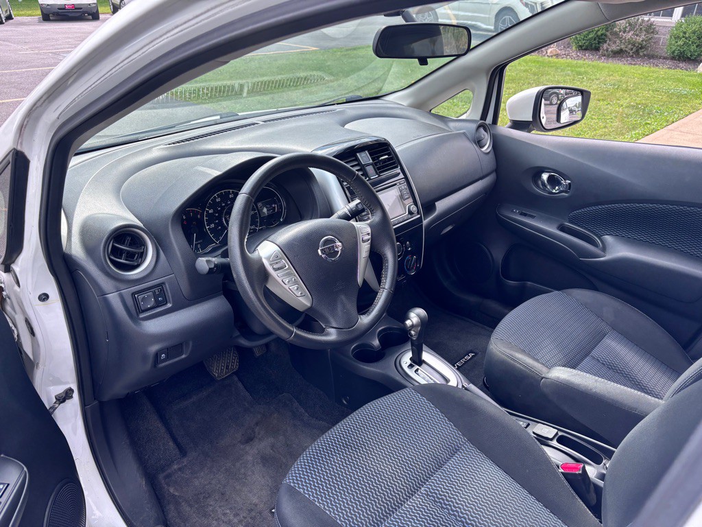 2015 Nissan Versa Image 14