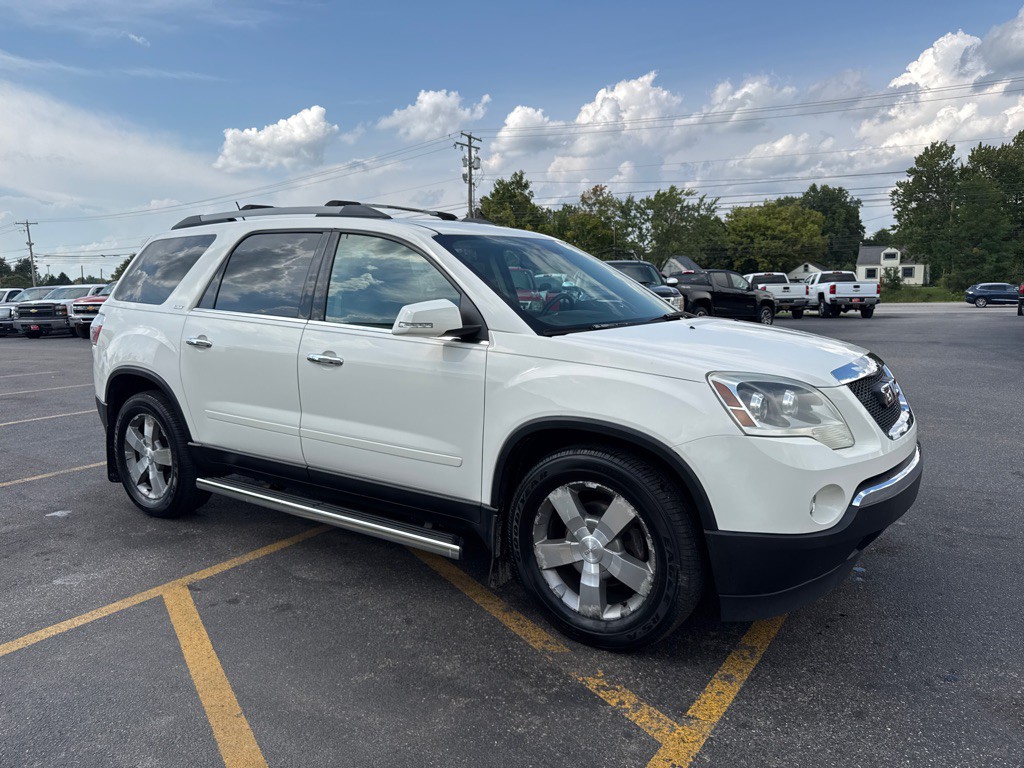 2011 GMC Acadia Image 4