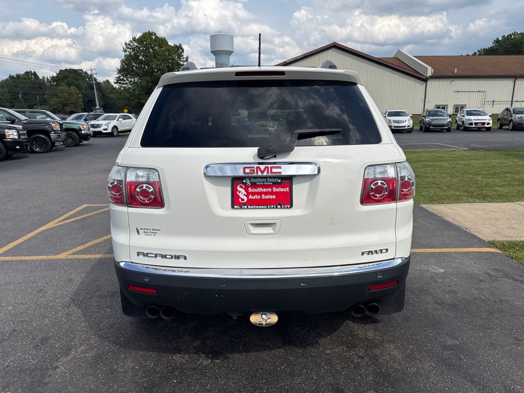 2011 GMC Acadia Image 7