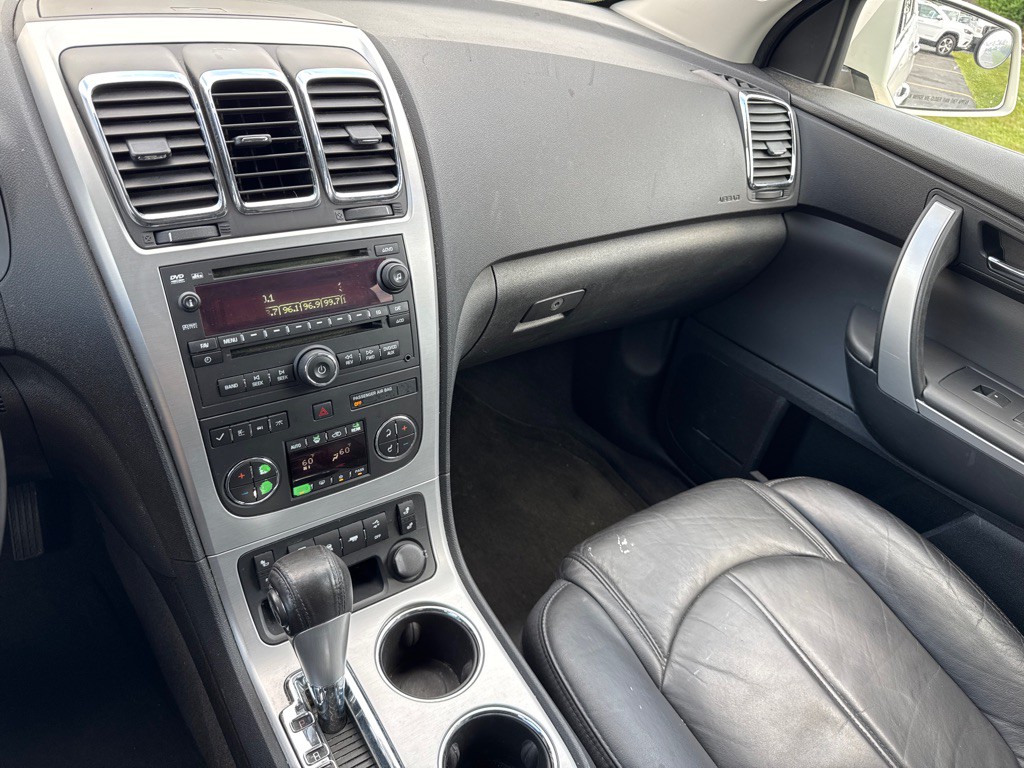 2011 GMC Acadia Image 17