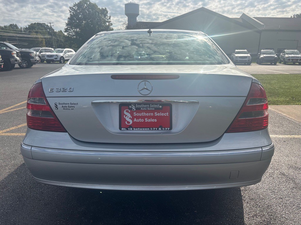 2003 Mercedes-Benz E-Class Image 7