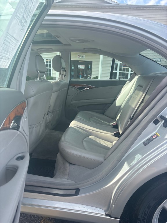 2003 Mercedes-Benz E-Class Image 10