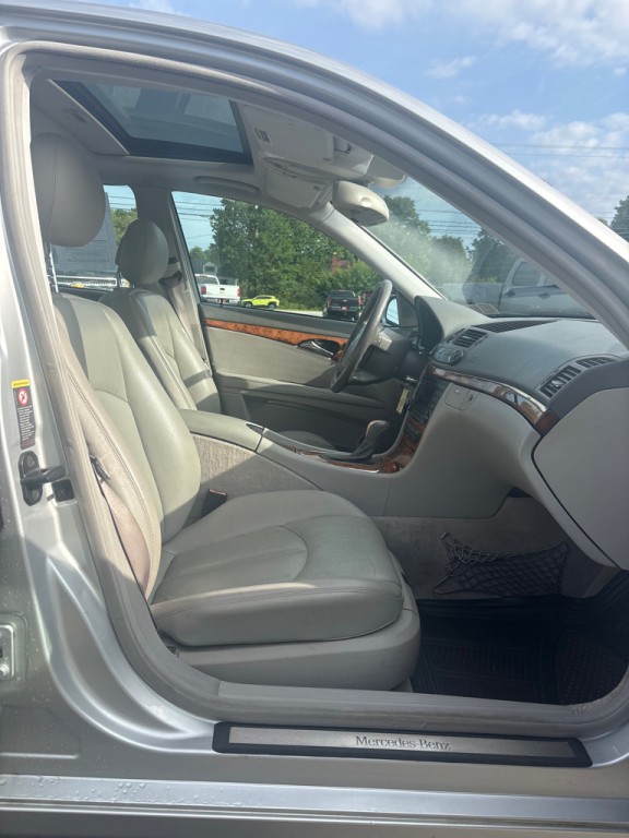 2003 Mercedes-Benz E-Class Image 11