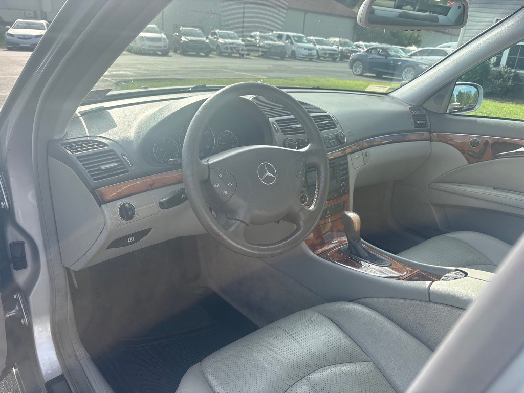 2003 Mercedes-Benz E-Class Image 13