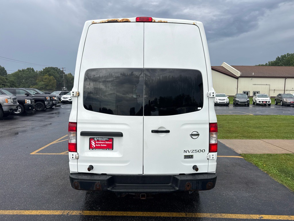 2015 Nissan NV Image 7