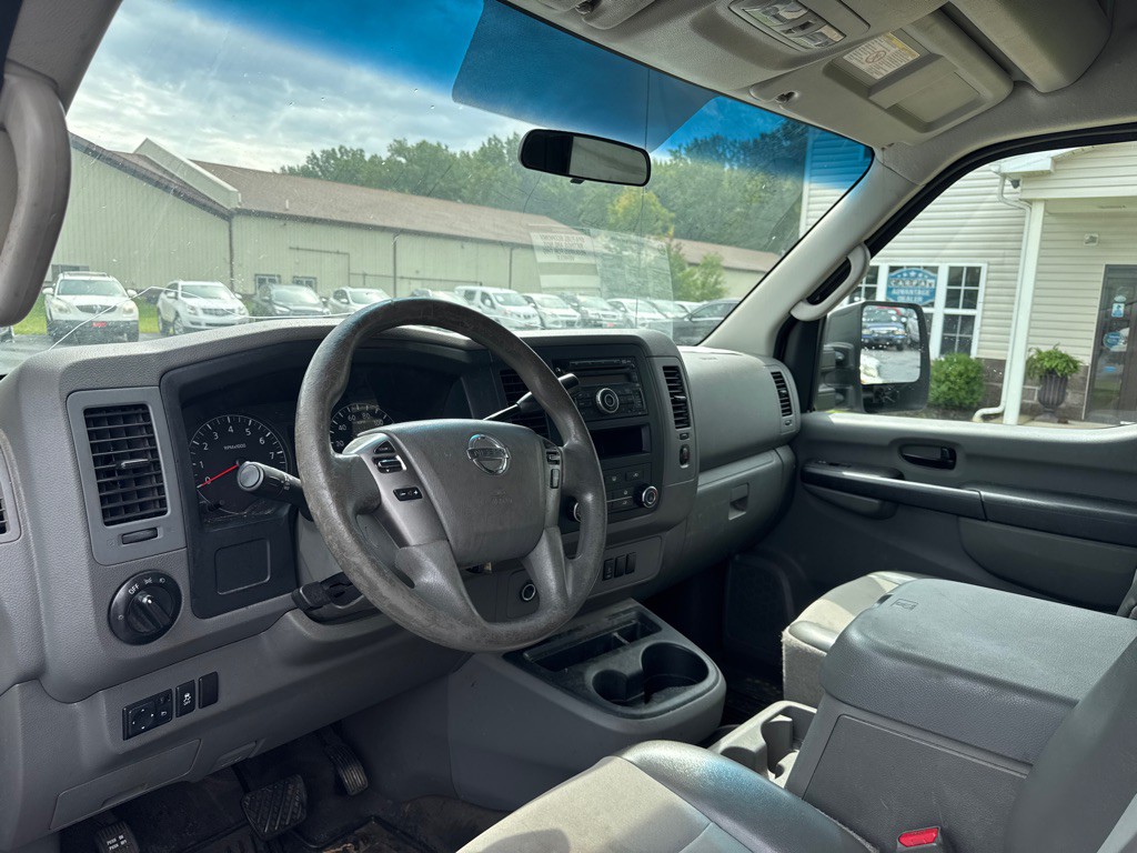 2015 Nissan NV Image 15