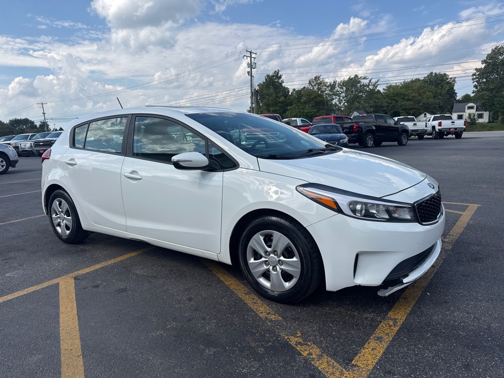 2017 Kia Forte Image 4